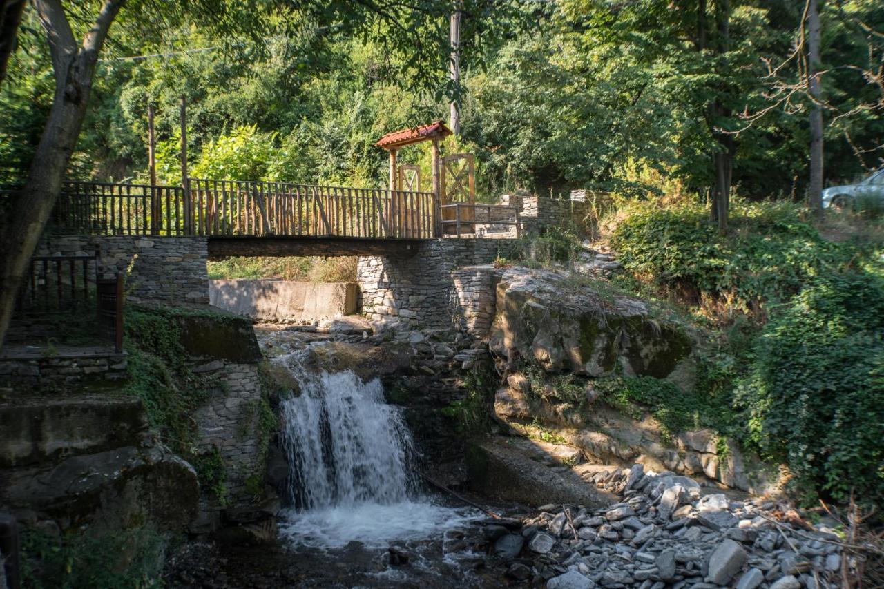 Hotel Комплекс Водопада Khrabrino Zewnętrze zdjęcie